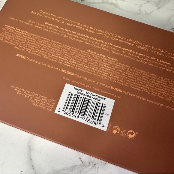 Ciatè Brazilian Glow Eyeshadow Palette
24-Pan Eyeshadow Palette - Picture 8 of 16